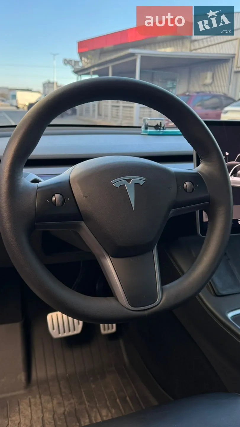 2022 Tesla Model Y - мініатюра 13