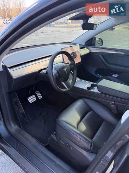 Внедорожник / Кроссовер Tesla Model Y 2023 в Днепре