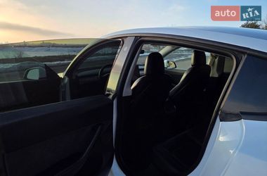 Внедорожник / Кроссовер Tesla Model Y 2020 в Львове