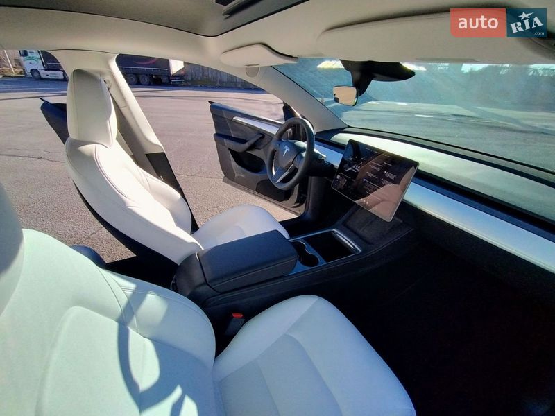 Внедорожник / Кроссовер Tesla Model Y 2024 в Житомире фото 21 Внедорожник / Кроссовер Tesla Model Y 2024 в Житомире