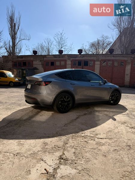 Позашляховик / Кросовер Tesla Model Y 2024 в Дніпрі