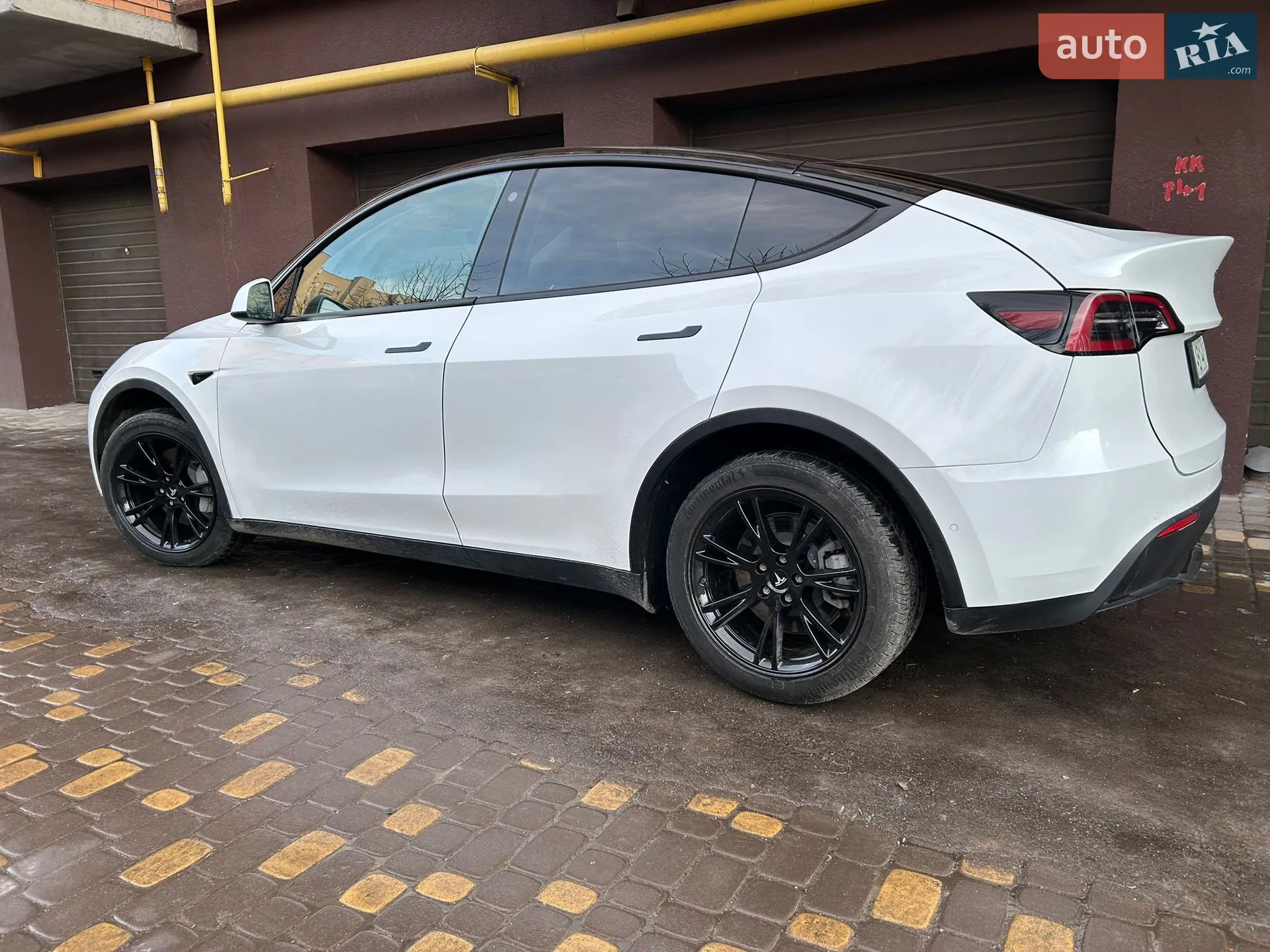 2022 Tesla Model Y - мініатюра 3