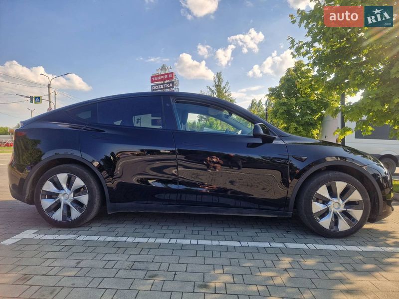 Позашляховик / Кросовер Tesla Model Y 2023 в Хмельницькому