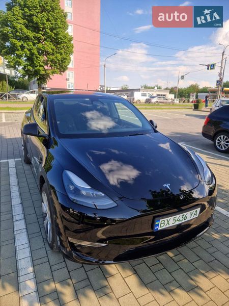 Позашляховик / Кросовер Tesla Model Y 2023 в Хмельницькому