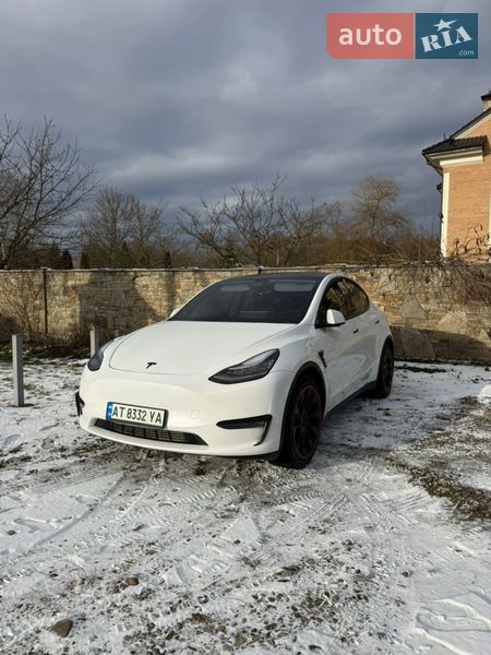 Tesla Model Y 2020