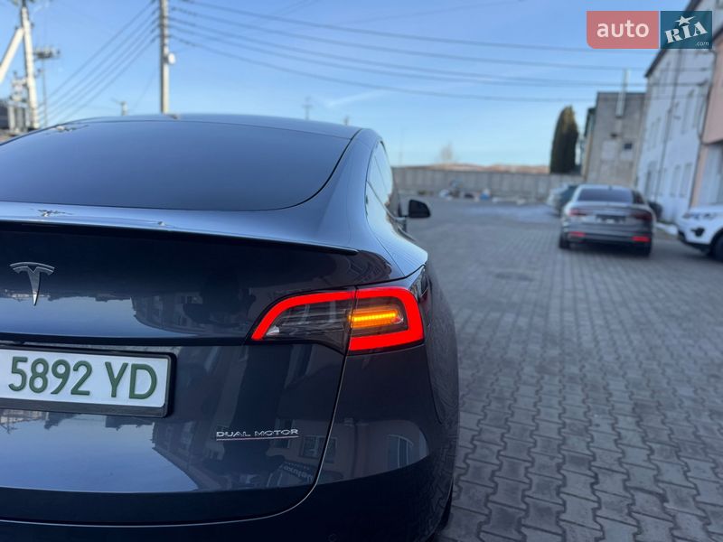 Внедорожник / Кроссовер Tesla Model Y 2020 в Луцке