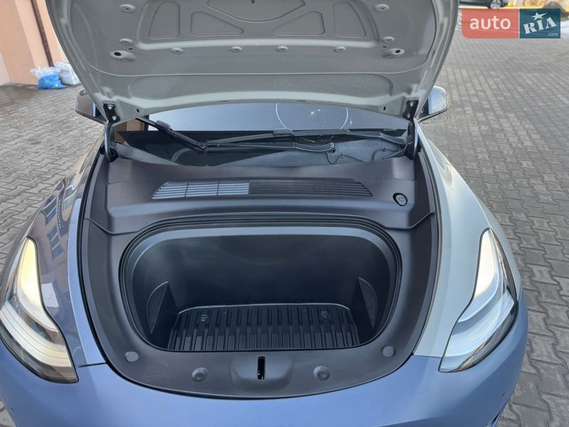 Внедорожник / Кроссовер Tesla Model Y 2020 в Луцке