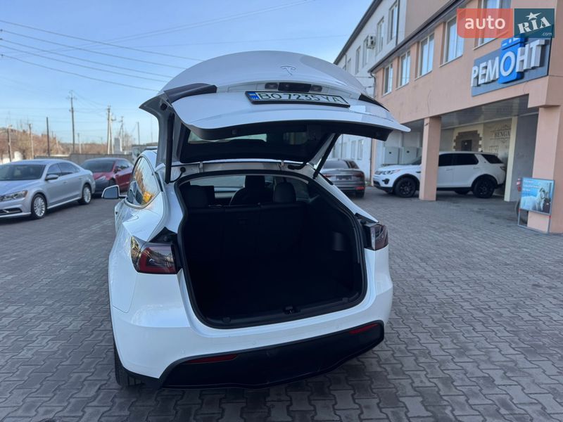Внедорожник / Кроссовер Tesla Model Y 2020 в Луцке