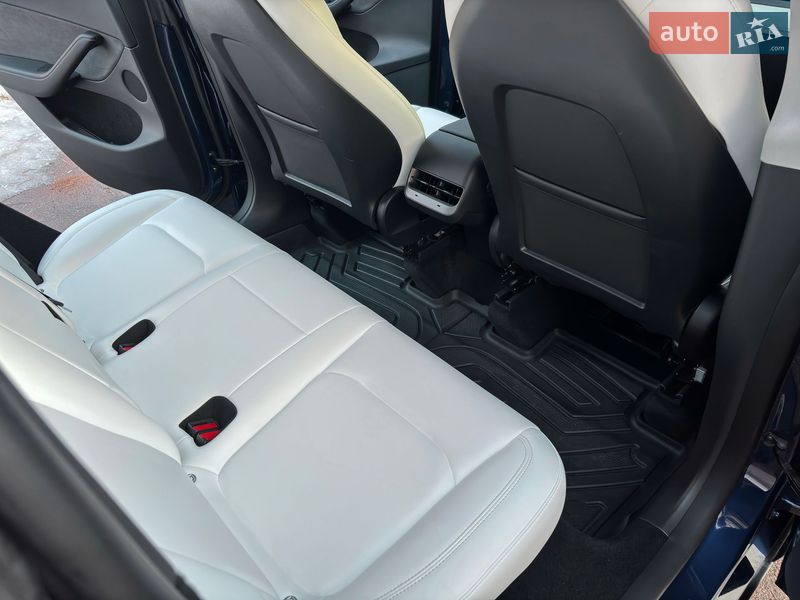 Позашляховик / Кросовер Tesla Model Y 2022 в Житомирі