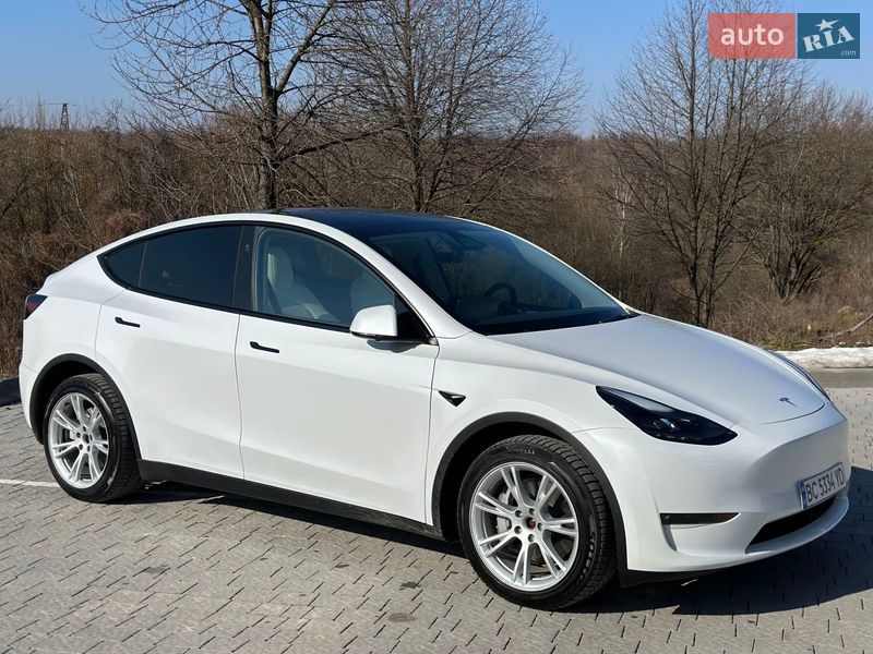 Позашляховик / Кросовер Tesla Model Y 2023 в Львові фото 8 Позашляховик / Кросовер Tesla Model Y 2023 в Львові