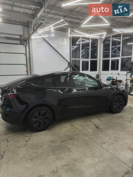 Внедорожник / Кроссовер Tesla Model Y 2025 в Киеве фото 6 Внедорожник / Кроссовер Tesla Model Y 2025 в Киеве