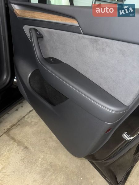 Внедорожник / Кроссовер Tesla Model Y 2025 в Киеве фото 11 Внедорожник / Кроссовер Tesla Model Y 2025 в Киеве