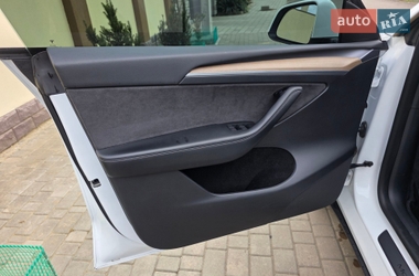 Внедорожник / Кроссовер Tesla Model Y 2022 в Одессе