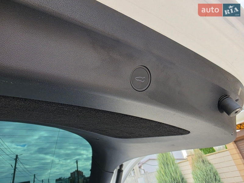 Внедорожник / Кроссовер Tesla Model Y 2022 в Одессе