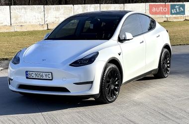 Позашляховик / Кросовер Tesla Model Y 2023 в Луцьку