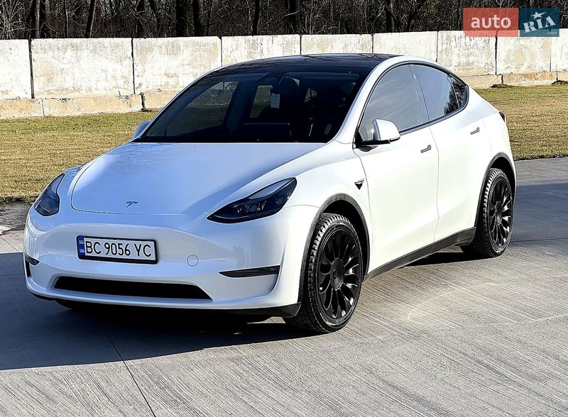 Внедорожник / Кроссовер Tesla Model Y 2023 в Луцке