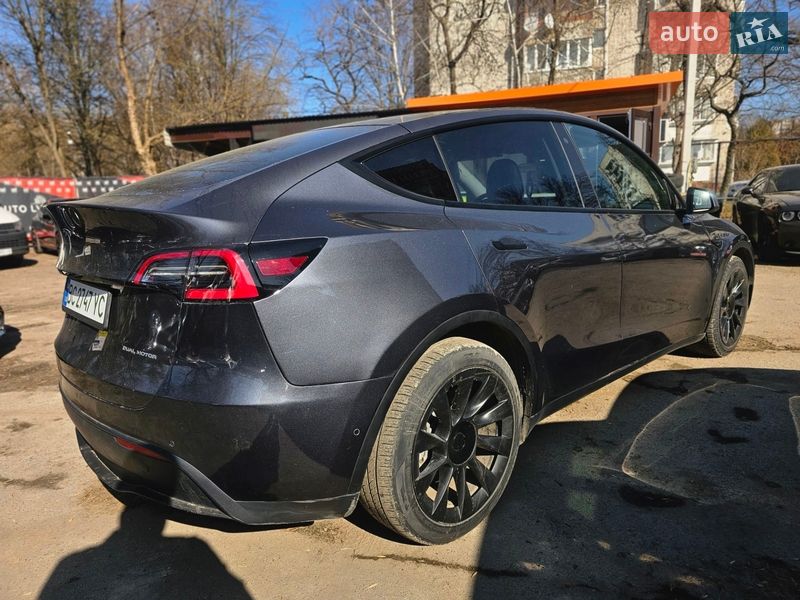 Внедорожник / Кроссовер Tesla Model Y 2020 в Львове