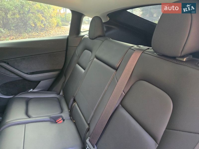 Внедорожник / Кроссовер Tesla Model Y 2023 в Львове