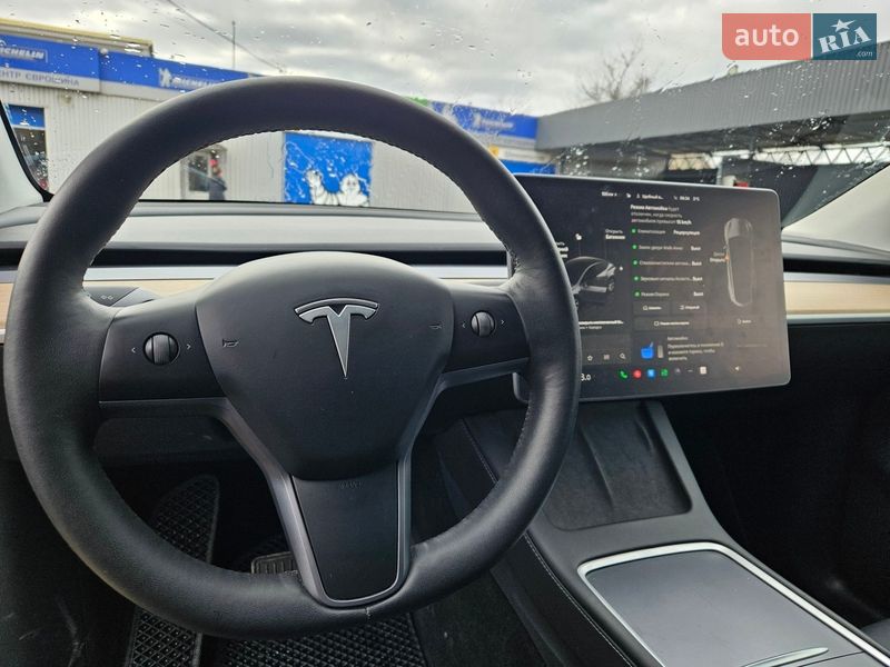 Позашляховик / Кросовер Tesla Model Y 2023 в Кривому Розі