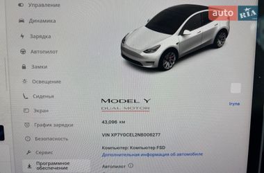 Внедорожник / Кроссовер Tesla Model Y 2022 в Киеве