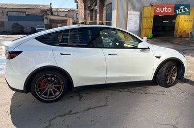 Внедорожник / Кроссовер Tesla Model Y 2022 в Киеве