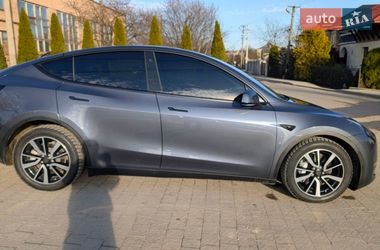 Внедорожник / Кроссовер Tesla Model Y 2023 в Львове