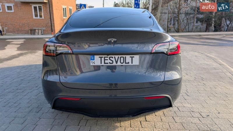 Внедорожник / Кроссовер Tesla Model Y 2023 в Львове