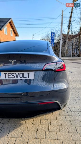 Внедорожник / Кроссовер Tesla Model Y 2023 в Львове