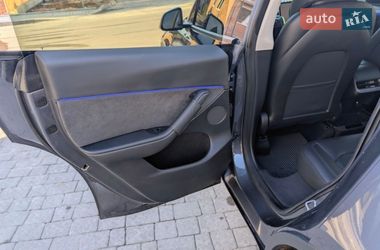 Внедорожник / Кроссовер Tesla Model Y 2023 в Львове
