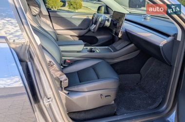 Внедорожник / Кроссовер Tesla Model Y 2023 в Львове