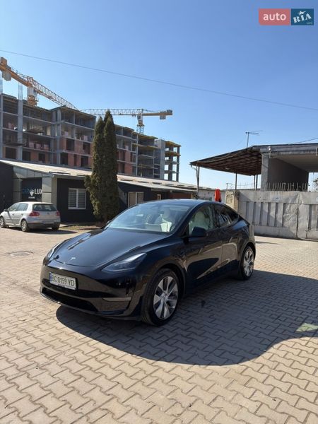 Позашляховик / Кросовер Tesla Model Y 2023 в Львові