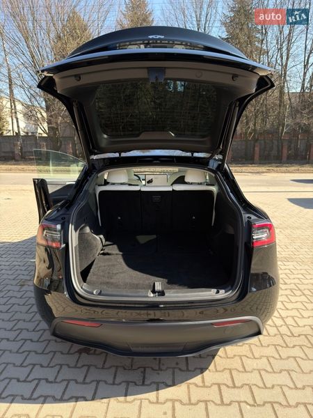 Позашляховик / Кросовер Tesla Model Y 2023 в Львові