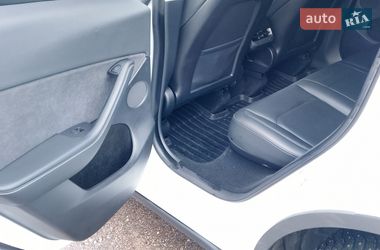 Внедорожник / Кроссовер Tesla Model Y 2023 в Киеве