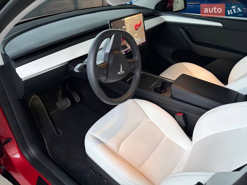 Позашляховик / Кросовер Tesla Model Y 2023 в Дніпрі