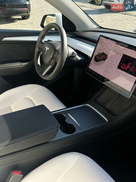Внедорожник / Кроссовер Tesla Model Y 2023 в Виннице фото 4 Внедорожник / Кроссовер Tesla Model Y 2023 в Виннице