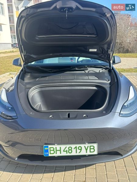 Внедорожник / Кроссовер Tesla Model Y 2023 в Черноморске