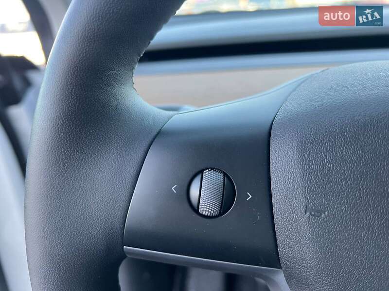 Позашляховик / Кросовер Tesla Model Y 2023 в Львові