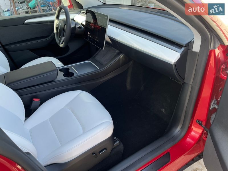 Внедорожник / Кроссовер Tesla Model Y 2023 в Львове