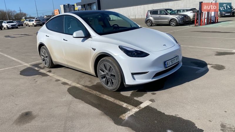 Позашляховик / Кросовер Tesla Model Y 2023 в Києві