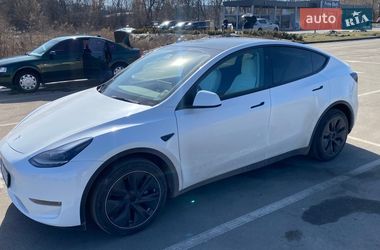 Внедорожник / Кроссовер Tesla Model Y 2023 в Киеве