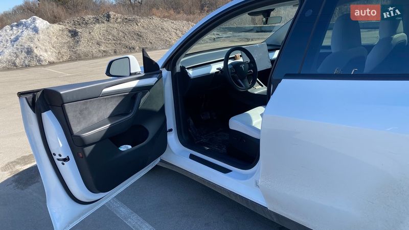 Позашляховик / Кросовер Tesla Model Y 2023 в Києві