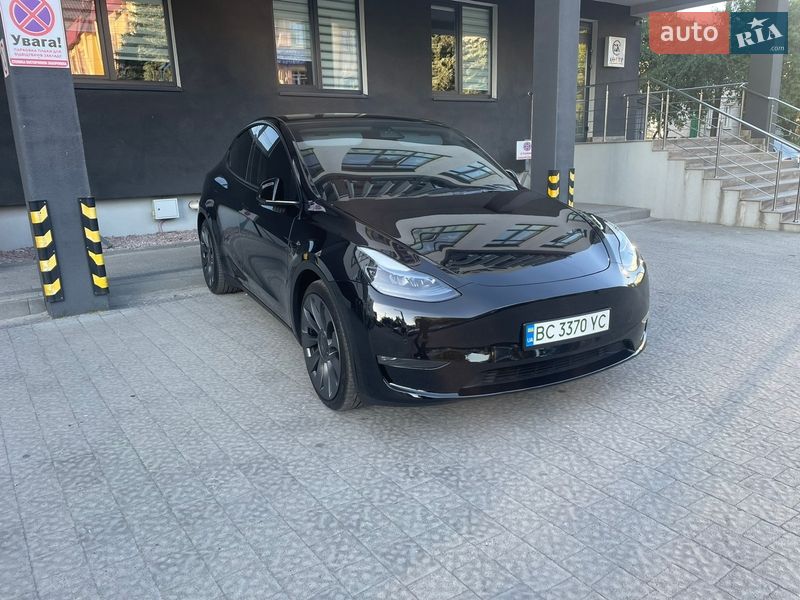 Внедорожник / Кроссовер Tesla Model Y 2021 в Львове