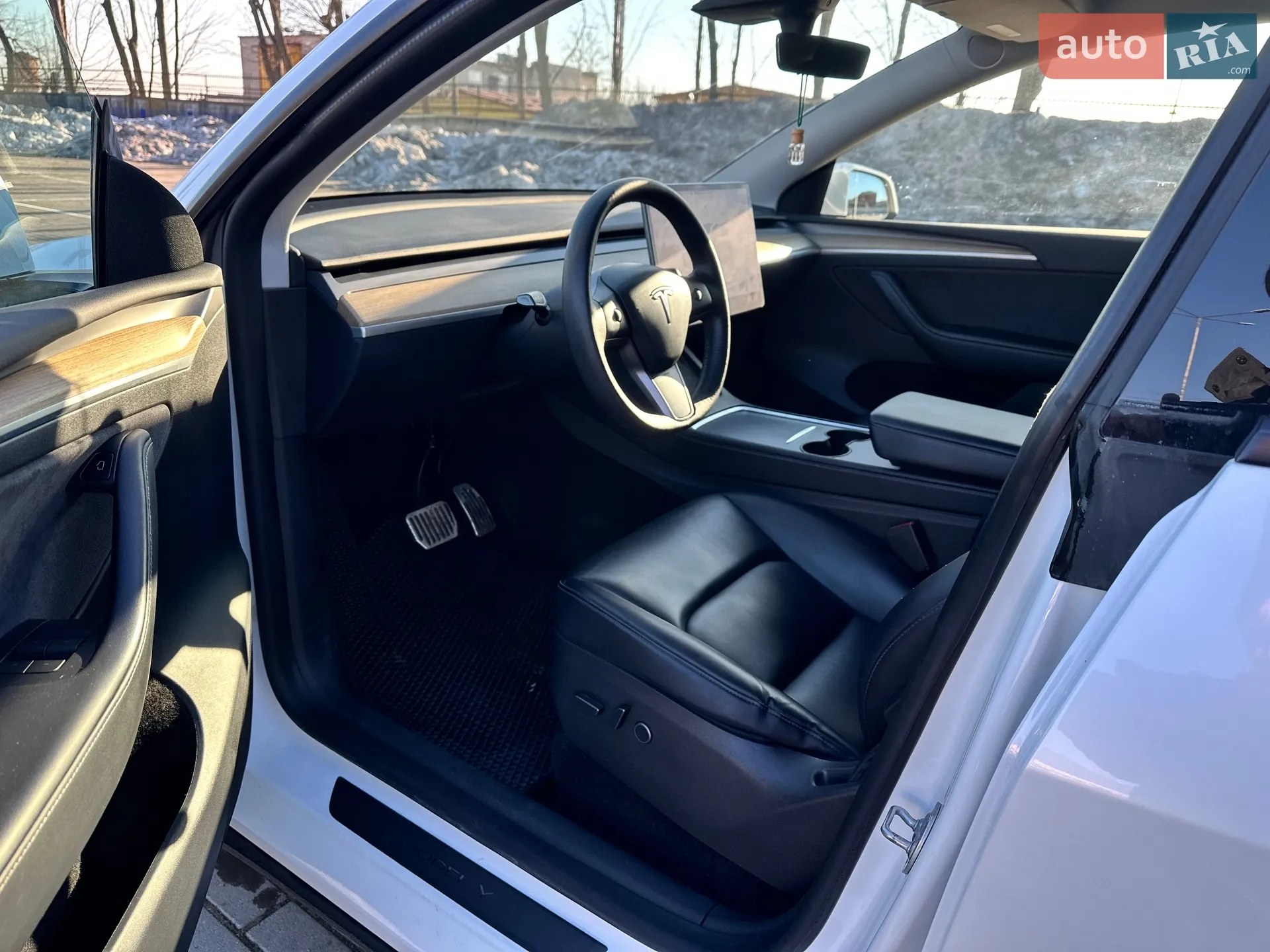 2022 Tesla Model Y - мініатюра 14