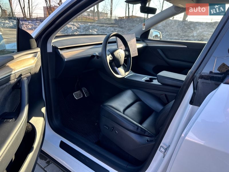 Позашляховик / Кросовер Tesla Model Y 2022 в Тернополі
