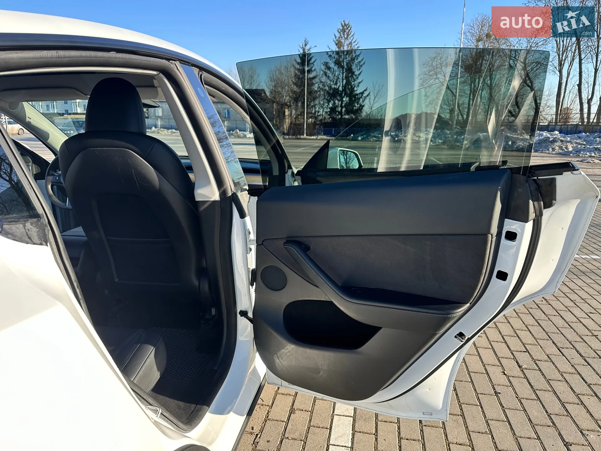 2022 Tesla Model Y - мініатюра 19