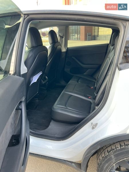 Внедорожник / Кроссовер Tesla Model Y 2020 в Умани