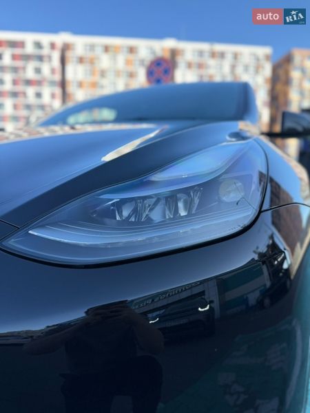 Внедорожник / Кроссовер Tesla Model Y 2023 в Киеве