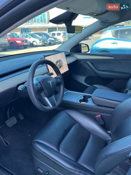 Внедорожник / Кроссовер Tesla Model Y 2023 в Киеве
