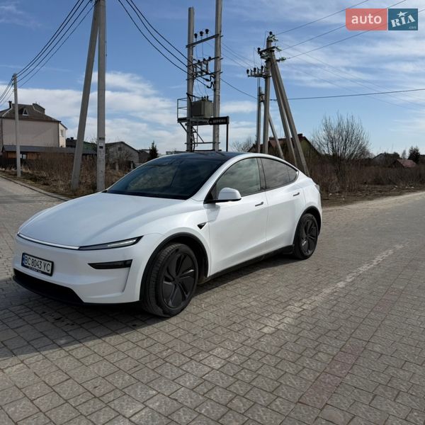 Внедорожник / Кроссовер Tesla Model Y 2025 в Львове