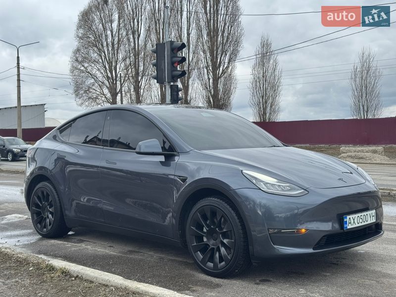 Tesla Model Y 2022